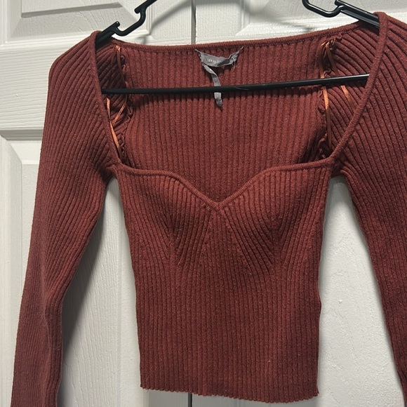 Urban Outfitters Uo Juliet Portrait Ribbed Sweetheart Cropped Sweater In Maroon - Picture 6 of 7